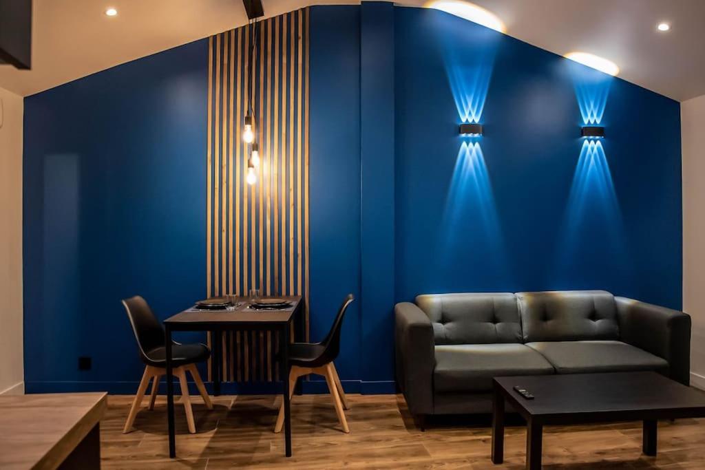 Blue Night - Jacuzzi - Bord De Seine Apartment Corbeil-Essonnes Luaran gambar